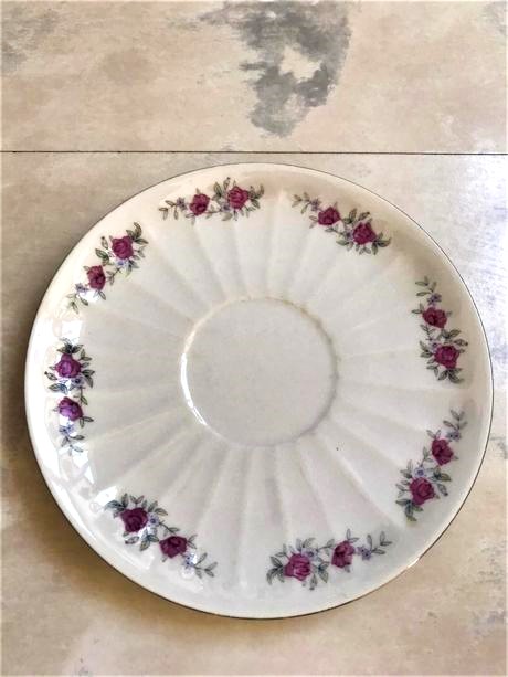 Sada starožitných tanierikov 4 ks, 