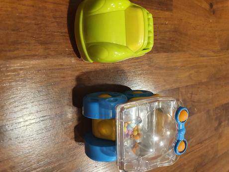 Prvé autíčka - fisher price - cena spolu,