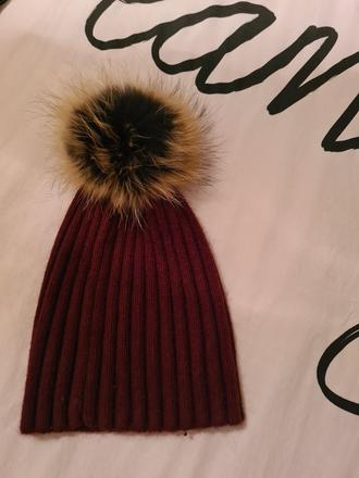 Čiapka s brmbolcom, 