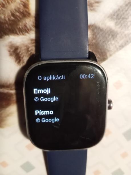 Hodinky amazfit minimálne používané,