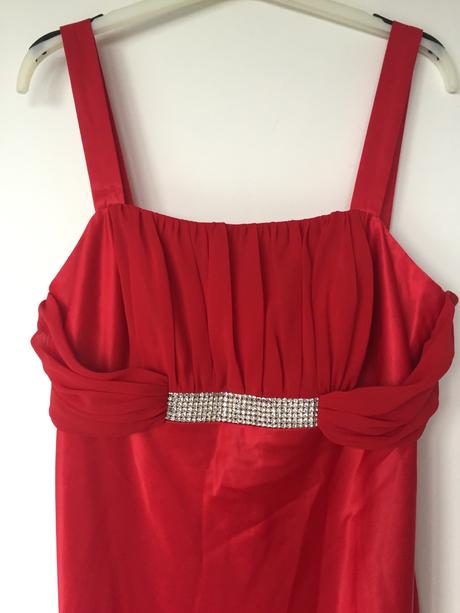 Spol. šaty 42/44, 42