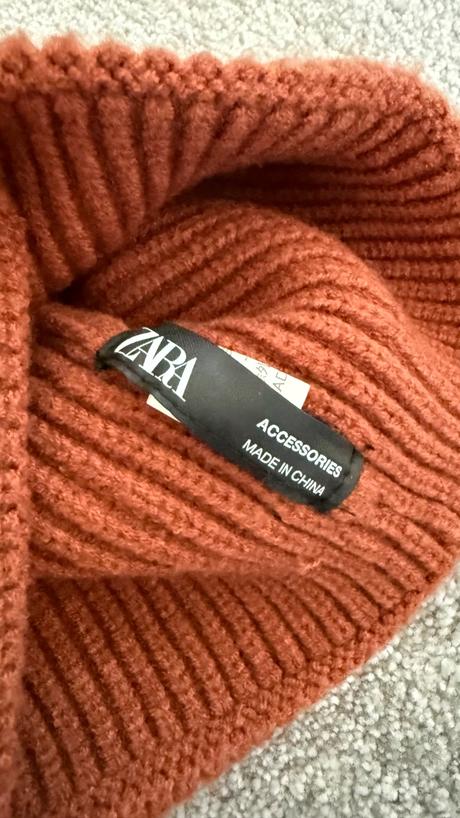 Čiapka zara s brmbolcom 54cm, zara,152