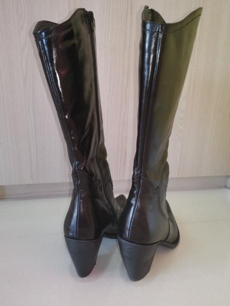 Lesklé kožené čižmy v. 39, 39