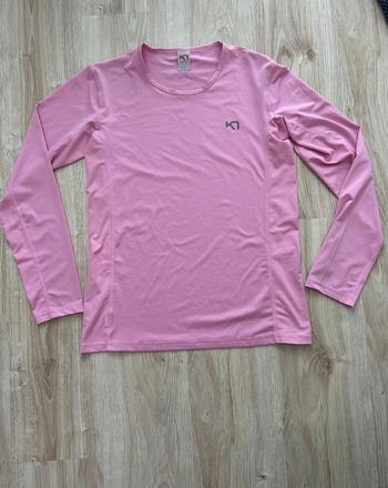 Skvelé funkčné tričko značky kari traa, pc 40 eur, l