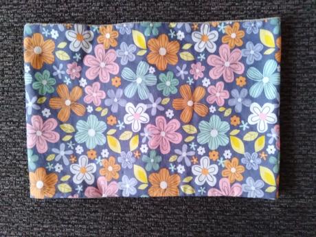 Nákrčník kvietky, 146