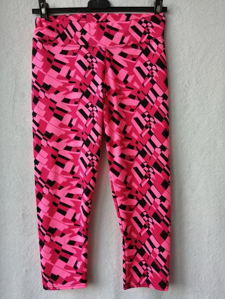 Športové trištvrťové legíny, 38