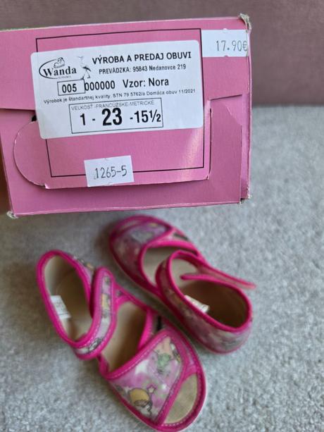 Papuče, wanda,23