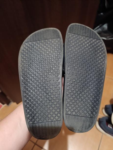 Slapky fila, fila,33