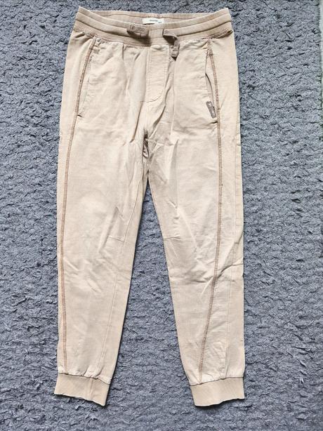 2x tepláky, reserved,152