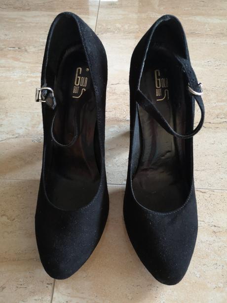 Vysoké lodičky, 39