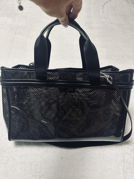 Čierna vinylová kabelka zn. armani jeans originál, armani