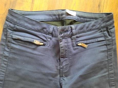 Tmavomodré nohavice s vreckami, 38