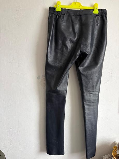 Tmavomodre kozene nohavice slim prava koza trendy, 40