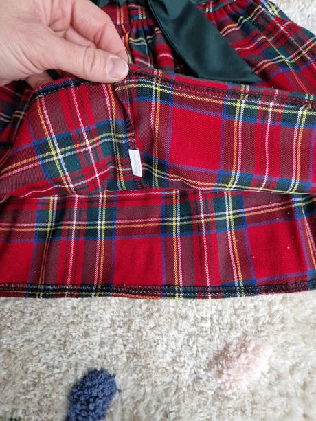 Vianočné kárované šaty, 104