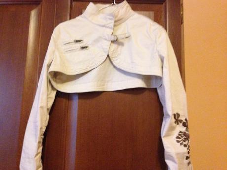 Béžové bolerko, 158