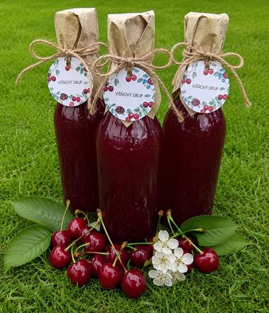 Domaci visnovy sirup,