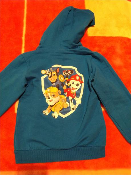 Skoro nove mikiny a kosela 128, 128