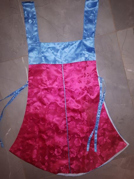 Saténová zástera v krásnej darčekovej krab, 