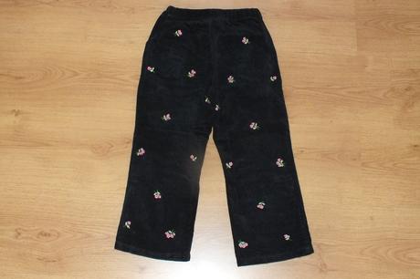 3x oblecene kvietkovane menzestraky, 110