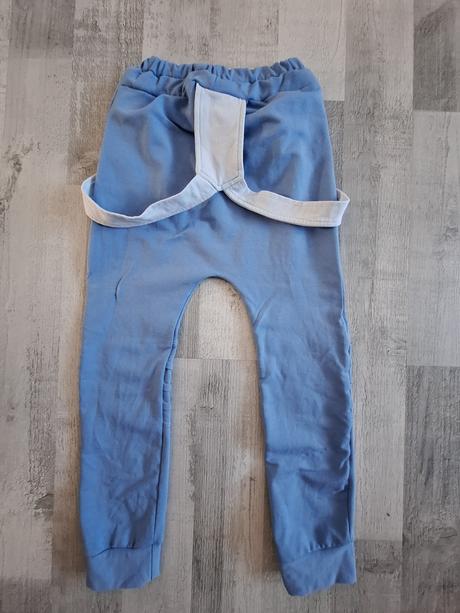 Teplaky s trakmi frajerske, 116