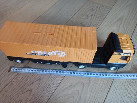 Kamión so žeriavom, 