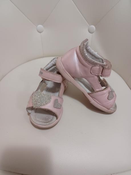 Sandále, d.d.step,26