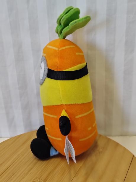 Zberateľský plyšový mimoň kevin mrkva jakala 31 cm, 