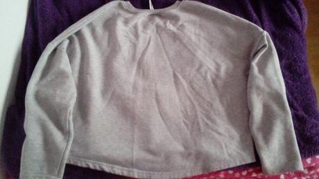 Kratka mikina s meniacimi flitrami, xl