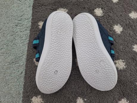 Papucky 25, 25