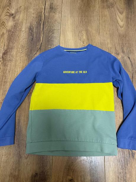 Mikiny 2ks, reserved,158