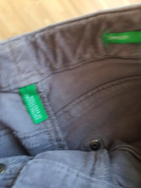 Mencestrove nohavice, benetton,110