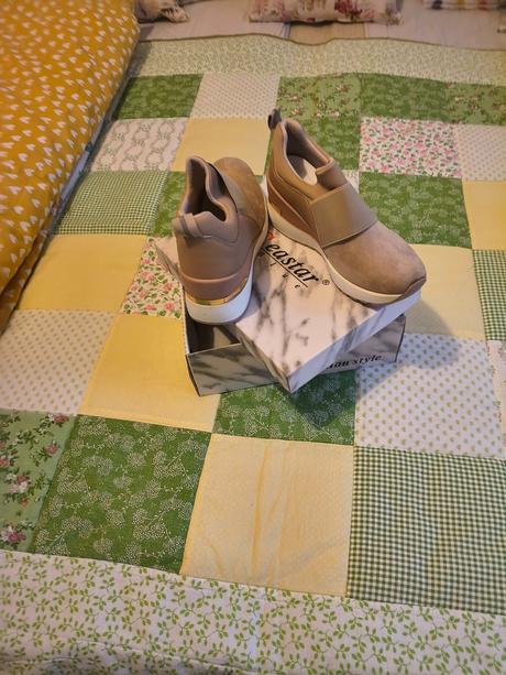 Predám dámske nové topanky, 37