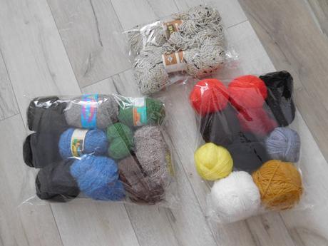 Vlna na ďalšiu tvorbu, čelenky, ponožky, čiapky,,