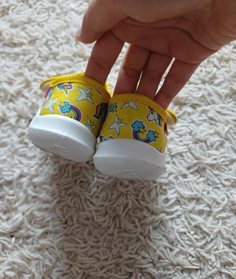 Papučky/prezuvky, 26