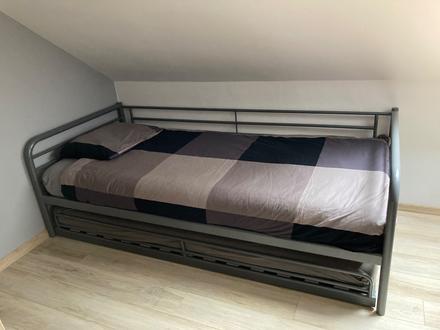Ikea rozkladacia kovová posteľ, šírka (cm): 90,dĺžka (cm): 200