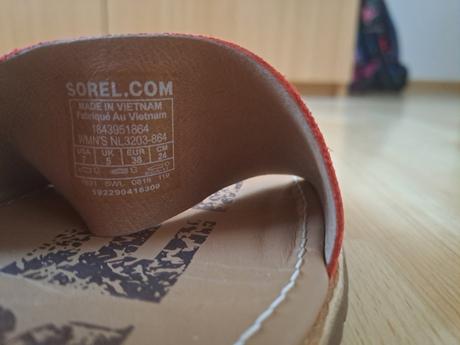 Sandalky, sorel,38