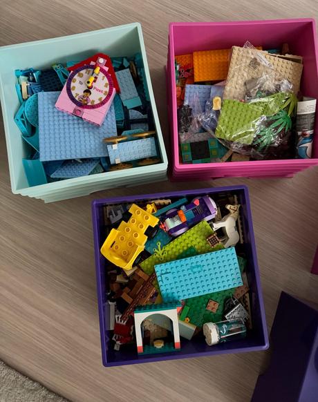 Lego boxy,