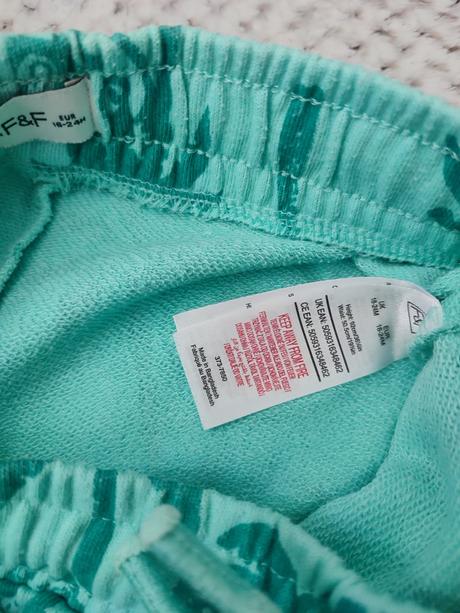 Kraťasy, v 92, f&f,92