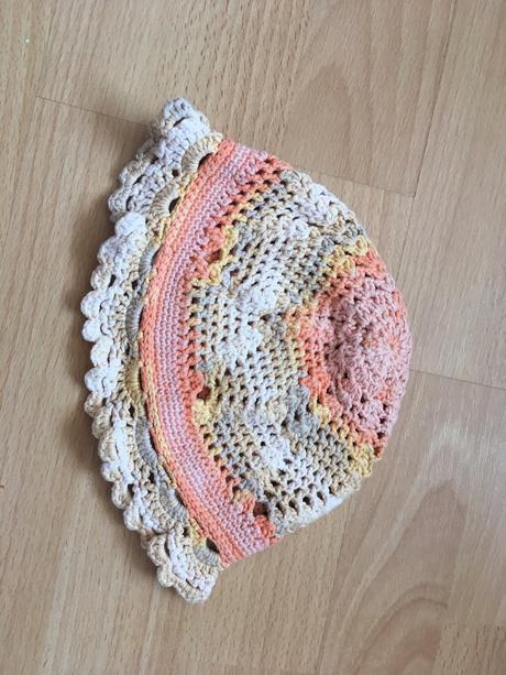 Klobúčik háčkovaný, 74