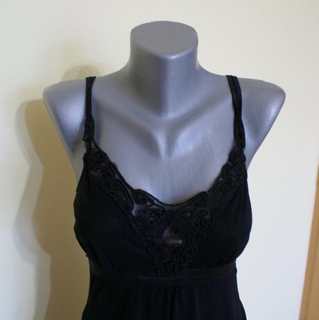 Šaty - bez známok nosenia, s