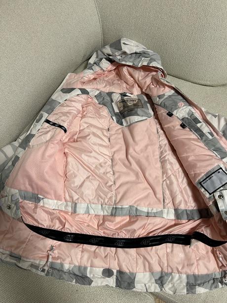 Lyziarska bunda, 152