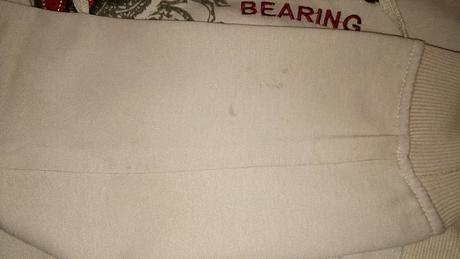 Svetlá mikina, lusa,134