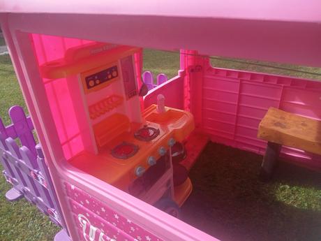 Plastový domček pre dievčatá s kuchynkou, 