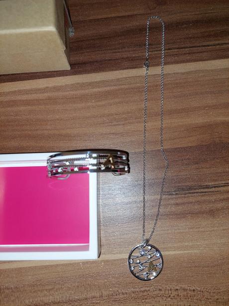 Náramok a náhrdelník s pismenom a, avon