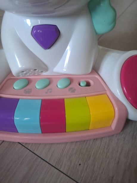 Hudobny jdnorozec - klavir, bubon, 