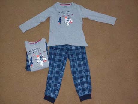 Pyžamká, lupilu,122