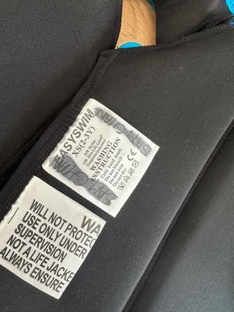 Plavecka vesta detdka, 