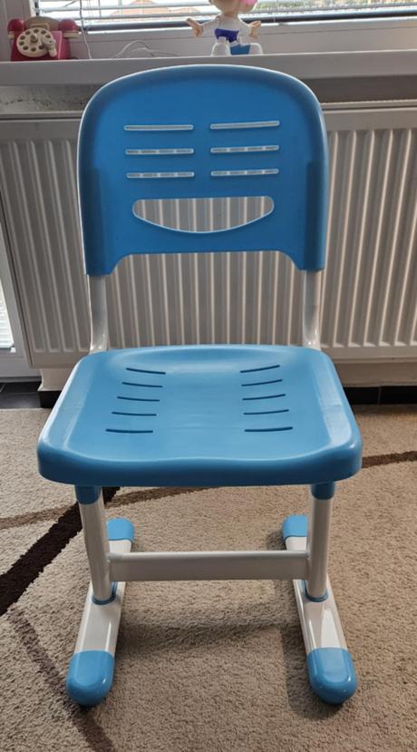 Detsky vyskovo nastavitelny pisaci stol + stolicka,