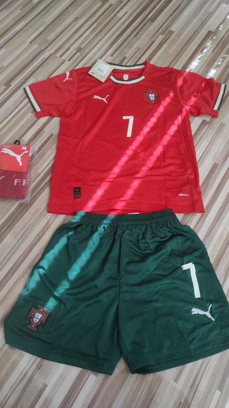 Nový detský dres portugalsko - ronaldo, nike,140 / 146 / 152