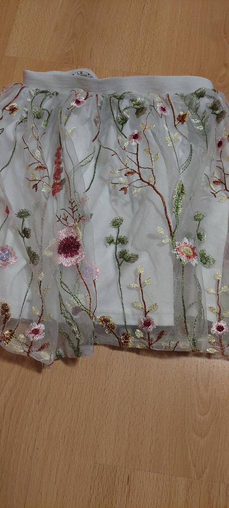 Dievčenské sukne velk.128, reserved,128